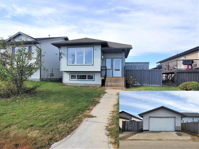10416 98a Street, House detached with 4 bedrooms, 3 bathrooms and 5 parking in Grande Prairie County No. 1 AB | Image 1