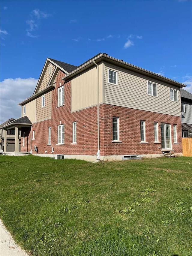 237 Tall Grass Cres, House detached with 3 bedrooms, 3 bathrooms and 4 parking in Kitchener ON | Image 8