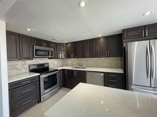 1705 - 350 Webb Dr, Condo with 2 bedrooms, 2 bathrooms and 2 parking in Mississauga ON | Image 13