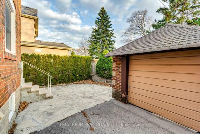 87 Elwood Blvd, House detached with 4 bedrooms, 2 bathrooms and 3 parking in Toronto ON | Image 21
