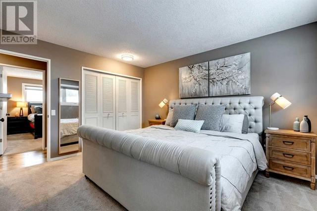252 Cantrell Drive Sw, House detached with 4 bedrooms, 2 bathrooms and 4 parking in Calgary AB | Image 13