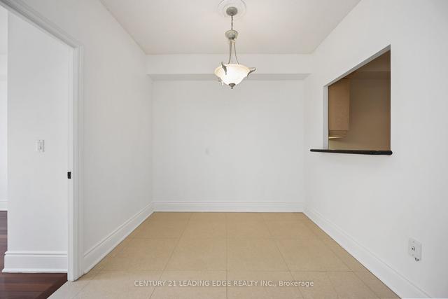 201 - 53 Woodbridge Ave, Condo with 2 bedrooms, 1 bathrooms and 1 parking in Vaughan ON | Image 3