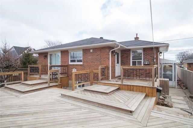 318 Weighton Dr, House detached with 2 bedrooms, 2 bathrooms and 2 parking in Oakville ON | Image 1