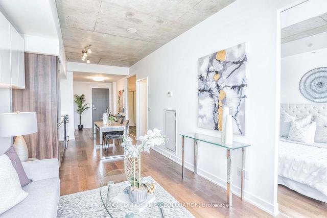 706 - 1238 Dundas St E, Condo with 2 bedrooms, 1 bathrooms and 1 parking in Toronto ON | Image 3