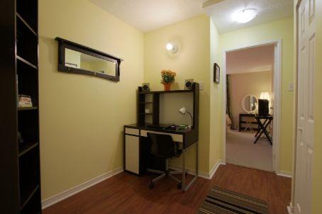 01 - 1252 King St W, Townhouse with 2 bedrooms, 1 bathrooms and 1 parking in Toronto ON | Image 5