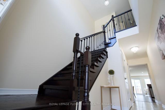 173 Law Dr, House attached with 3 bedrooms, 3 bathrooms and 3 parking in Guelph ON | Image 10