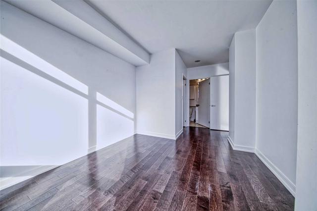 2205 - 5 Mariner Terr, Condo with 2 bedrooms, 2 bathrooms and 1 parking in Toronto ON | Image 15