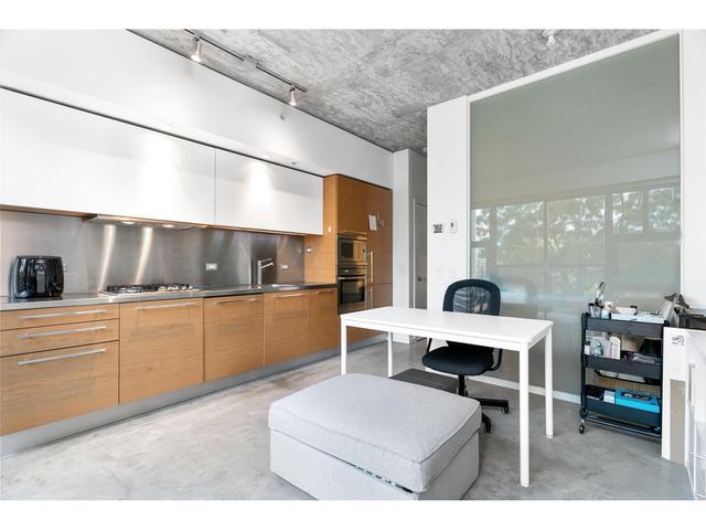 301 - 388 West 1st Avenue, Condo with 1 bedrooms, 1 bathrooms and null parking in Vancouver BC | Card Image