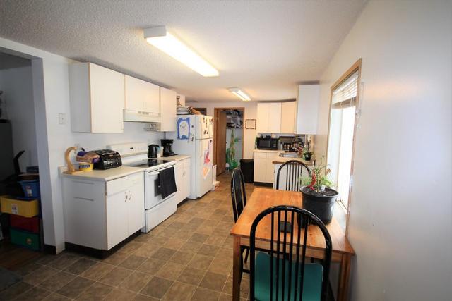 9616 14 Street, House detached with 2 bedrooms, 1 bathrooms and 2 parking in Dawson Creek BC | Image 2