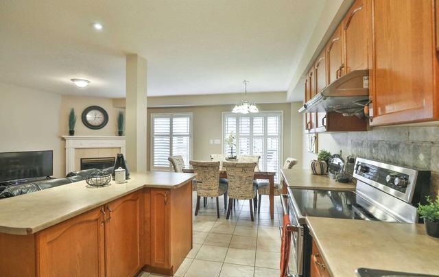 67 Hannon Cres, House attached with 3 bedrooms, 2 bathrooms and 2 parking in Hamilton ON | Image 6