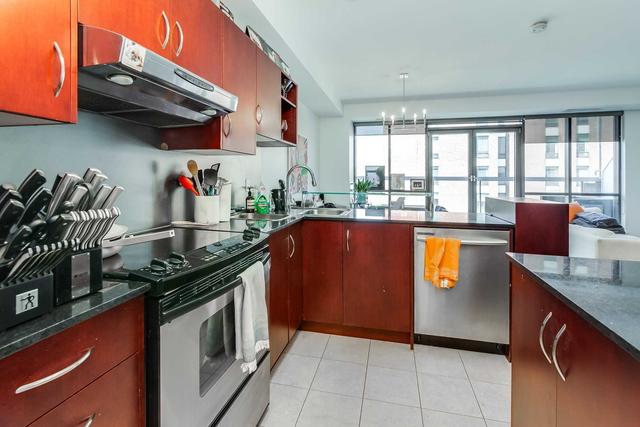 502 - 3 Mcalpine St, Condo with 2 bedrooms, 3 bathrooms and 1 parking in Toronto ON | Image 6