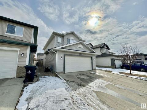 105 Boxwood Bn, House detached with 3 bedrooms, 2 bathrooms and null parking in Fort Saskatchewan AB | Card Image