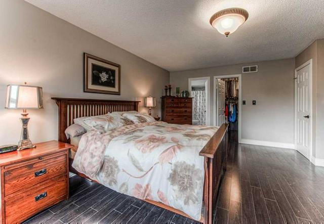54 Garden Cres, House detached with 3 bedrooms, 3 bathrooms and 6 parking in Brant ON | Image 20