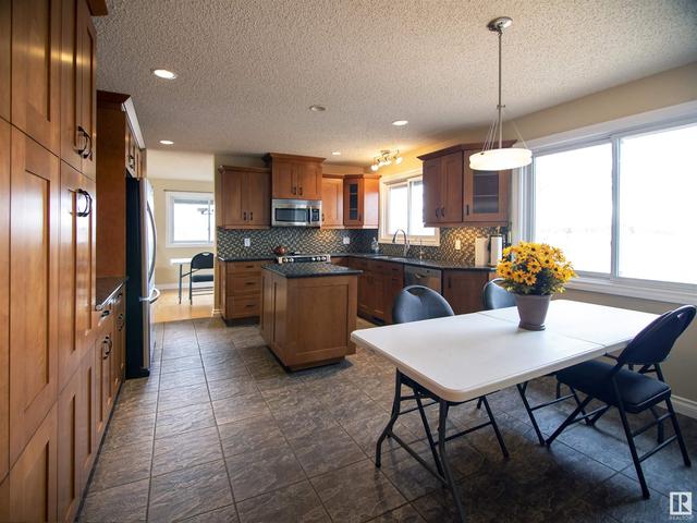 51046 Rge Rd 224, House detached with 4 bedrooms, 2 bathrooms and null parking in Strathcona County AB | Image 16