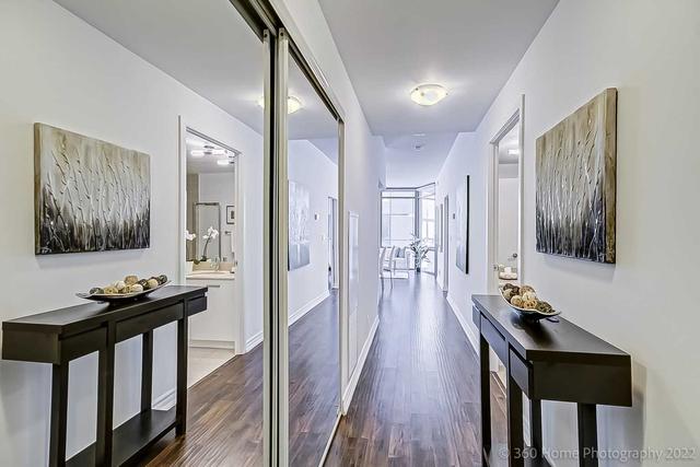 1102 - 832 Bay St, Condo with 2 bedrooms, 2 bathrooms and 1 parking in Toronto ON | Image 17