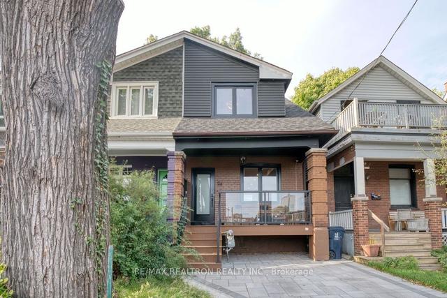 24 Erindale Ave, House semidetached with 3 bedrooms, 3 bathrooms and 1 parking in Toronto ON | Image 1