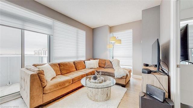 805 - 65 Speers Road Road, House attached with 2 bedrooms, 1 bathrooms and 1 parking in Oakville ON | Image 5