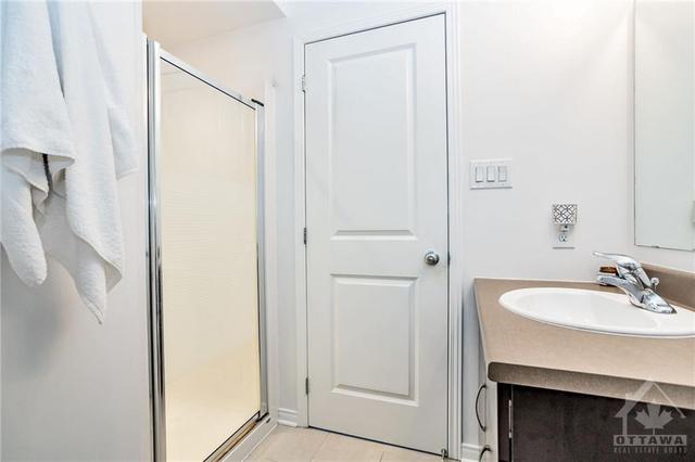 102 Patriot Place, Townhouse with 3 bedrooms, 3 bathrooms and 4 parking in Ottawa ON | Image 17