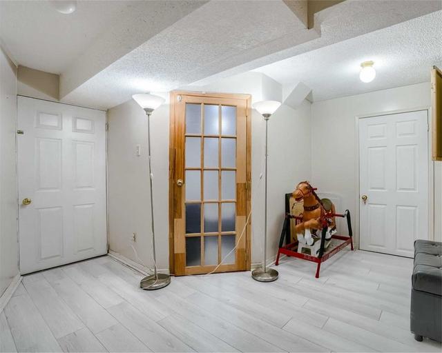 2 Appleton Tr, House detached with 4 bedrooms, 4 bathrooms and 4 parking in Brampton ON | Image 26