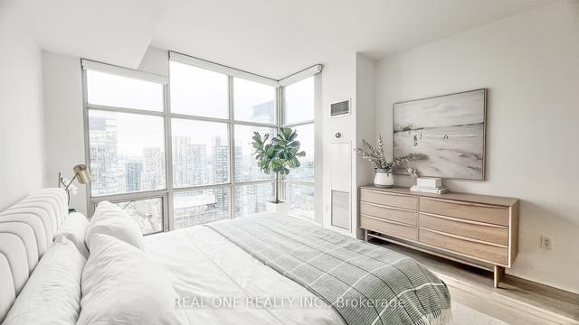 4202 - 10 Navy Wharf Crt, Condo with 2 bedrooms, 2 bathrooms and 2 parking in Toronto ON | Image 25