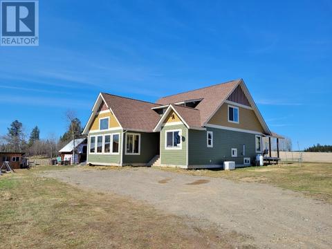 4315 Parker Drive, House detached with 4 bedrooms, 3 bathrooms and null parking in Cariboo F BC | Card Image