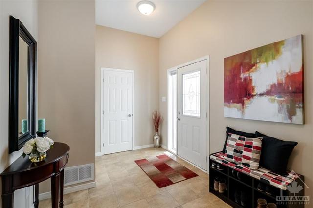 68 Hackberry Trail, Townhouse with 3 bedrooms, 3 bathrooms and 2 parking in Carleton Place ON | Image 3