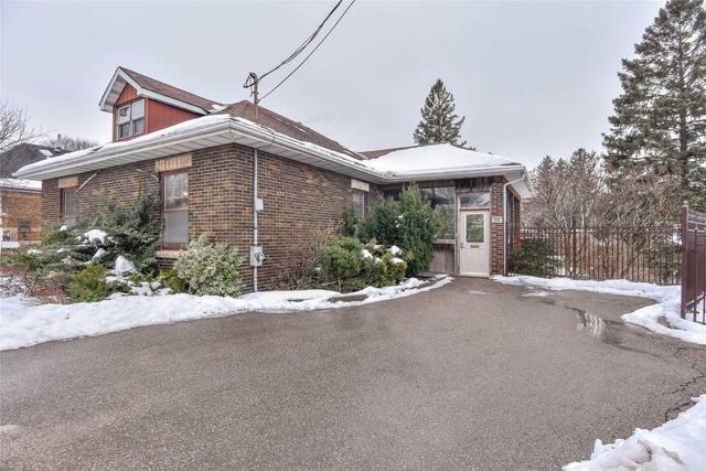 208 Eramosa Rd, House detached with 3 bedrooms, 3 bathrooms and 10 parking in Guelph ON | Image 37