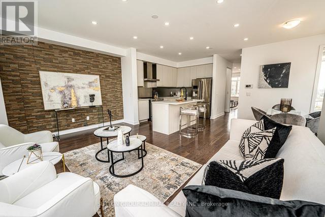 1 Fancamp Dr, House attached with 4 bedrooms, 5 bathrooms and 4 parking in Vaughan ON | Image 5