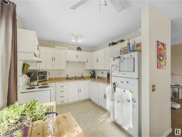 7815 176 St Nw, House semidetached with 3 bedrooms, 2 bathrooms and 2 parking in Edmonton AB | Image 10