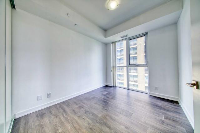 1002 - 609 Avenue Rd, Condo with 2 bedrooms, 2 bathrooms and 1 parking in Toronto ON | Image 9