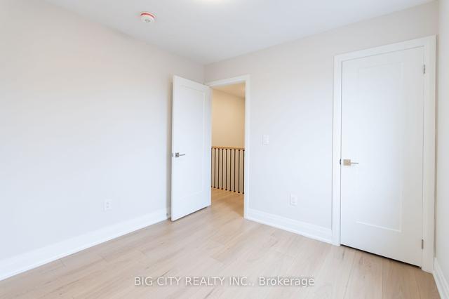 suite 3 - 319 Mortimer Ave, House attached with 4 bedrooms, 4 bathrooms and 2 parking in Toronto ON | Image 3