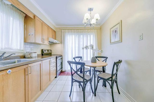 1428 Freeport Dr, House semidetached with 3 bedrooms, 2 bathrooms and 4 parking in Mississauga ON | Image 5
