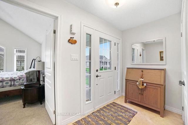 11 Gamble Lane, Condo with 2 bedrooms, 2 bathrooms and 3 parking in Norfolk County ON | Image 2