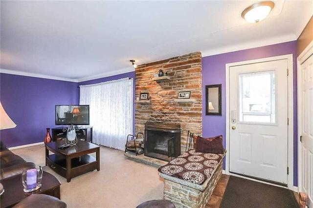 73 Sovereign Dr, House detached with 3 bedrooms, 2 bathrooms and 4 parking in St. Catharines ON | Image 2