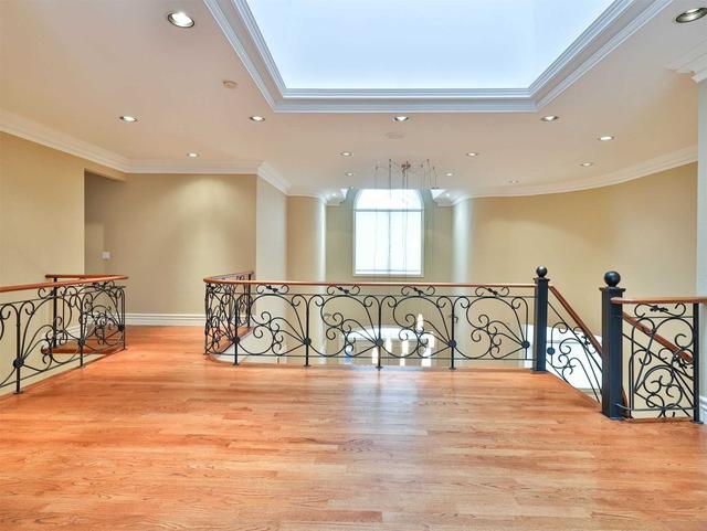 16 Oxbow Rd, House detached with 5 bedrooms, 8 bathrooms and 13 parking in Toronto ON | Image 7