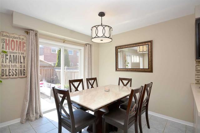3386 Covent Cres, House attached with 4 bedrooms, 4 bathrooms and 3 parking in Mississauga ON | Image 4