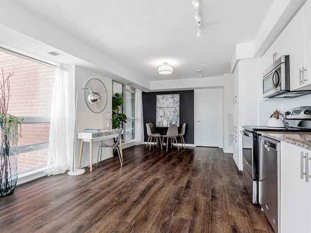 709 - 830 Lawrence Ave W, Condo with 2 bedrooms, 2 bathrooms and 1 parking in Toronto ON | Image 5