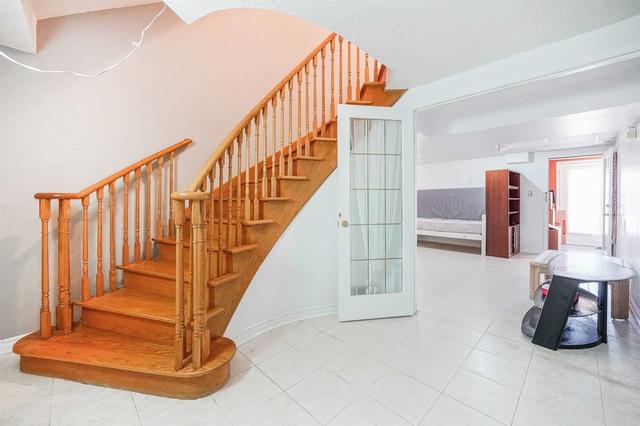 16 Westmoreland Crt, House detached with 4 bedrooms, 6 bathrooms and 9 parking in Markham ON | Image 16