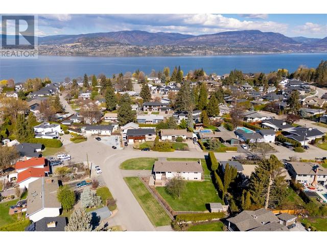 4447 Pinegrove Road, House detached with 5 bedrooms, 2 bathrooms and 4 parking in Kelowna BC | Image 44