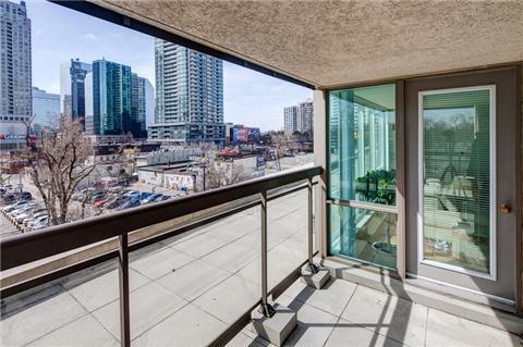 306 - 18 Parkview Ave, Condo with 3 bedrooms, 2 bathrooms and 1 parking in Toronto ON | Image 15