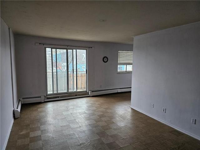 408 - 269 Parkdale Avenue N, Condo with 1 bedrooms, 1 bathrooms and 1 parking in Hamilton ON | Image 2