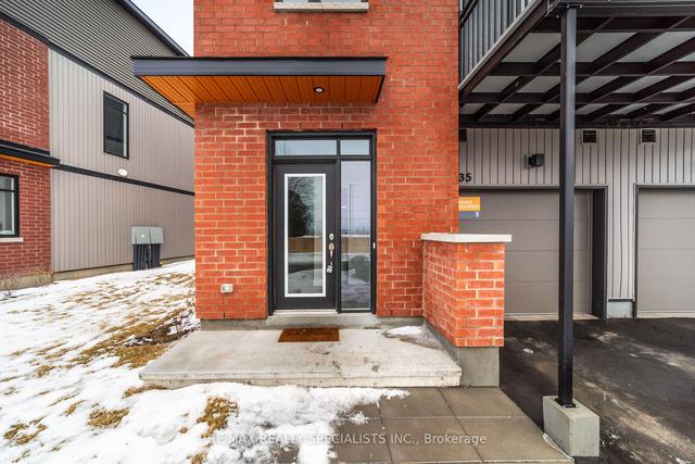 535 Lourmarin Pt, House attached with 2 bedrooms, 2 bathrooms and 2 parking in Ottawa ON | Image 12