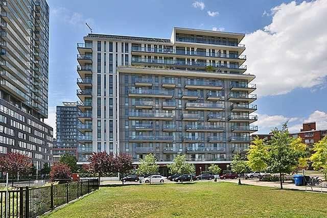 702 - 260 Sackville St, Condo with 1 bedrooms, 1 bathrooms and 1 parking in Toronto ON | Image 2