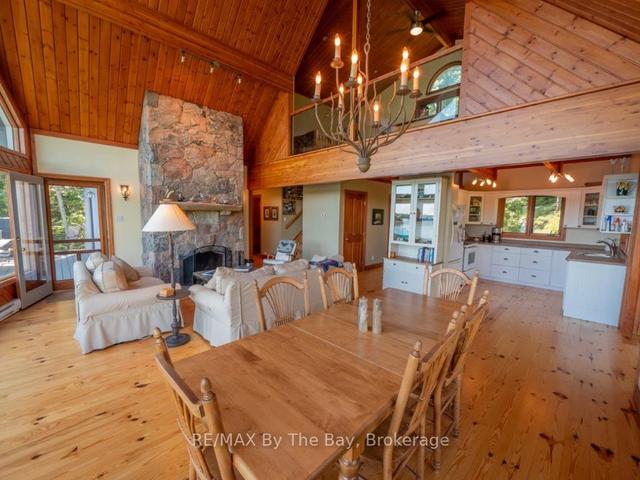 23212 Georgian Bay Shore, House detached with 3 bedrooms, 2 bathrooms and 0 parking in Georgian Bay ON | Image 6
