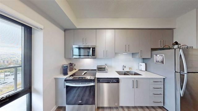 1214 - 15 Queen St S, Condo with 2 bedrooms, 1 bathrooms and 1 parking in Hamilton ON | Image 2