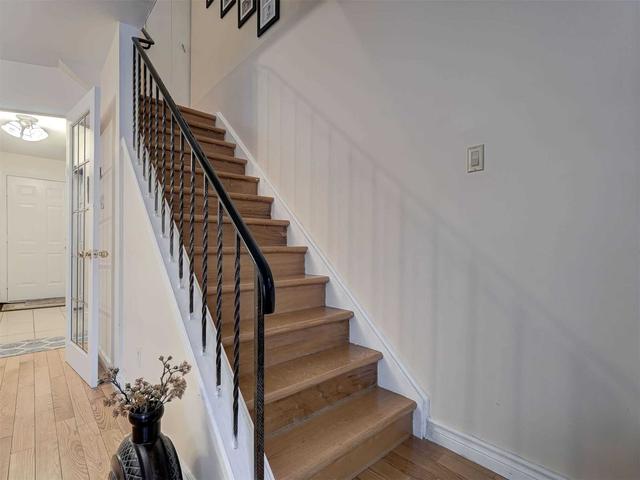 12 Curly Vineway, Townhouse with 3 bedrooms, 3 bathrooms and 1 parking in Toronto ON | Image 18