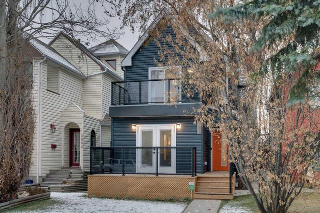 3806 1 Street Sw, House detached with 3 bedrooms, 3 bathrooms and 1 parking in Calgary AB | Image 2