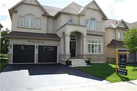 121 Royal West Dr, House detached with 4 bedrooms, 4 bathrooms and 4 parking in Brampton ON | Image 1