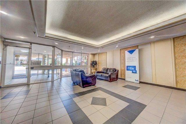 1002 - 400 Mclevin Ave, Condo with 2 bedrooms, 2 bathrooms and 1 parking in Toronto ON | Image 2