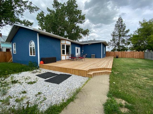 4520 50 Street, House detached with 3 bedrooms, 2 bathrooms and 5 parking in Saddle Hills County AB | Image 9